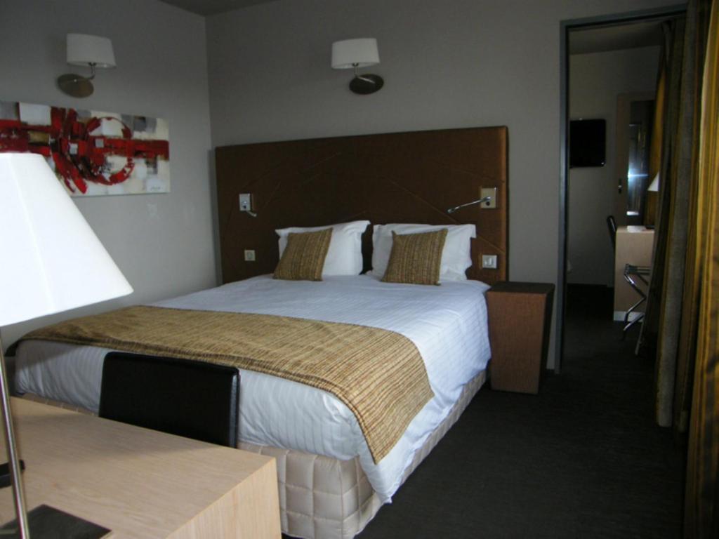 Cit'Hotel Saint-Pierre Viré エクステリア 写真