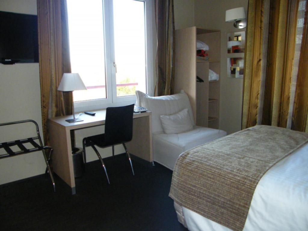 Cit'Hotel Saint-Pierre Viré エクステリア 写真