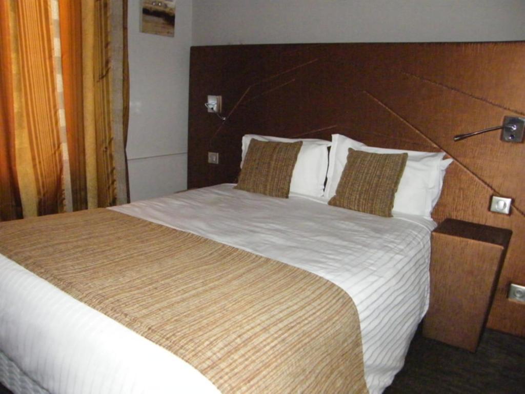 Cit'Hotel Saint-Pierre Viré エクステリア 写真